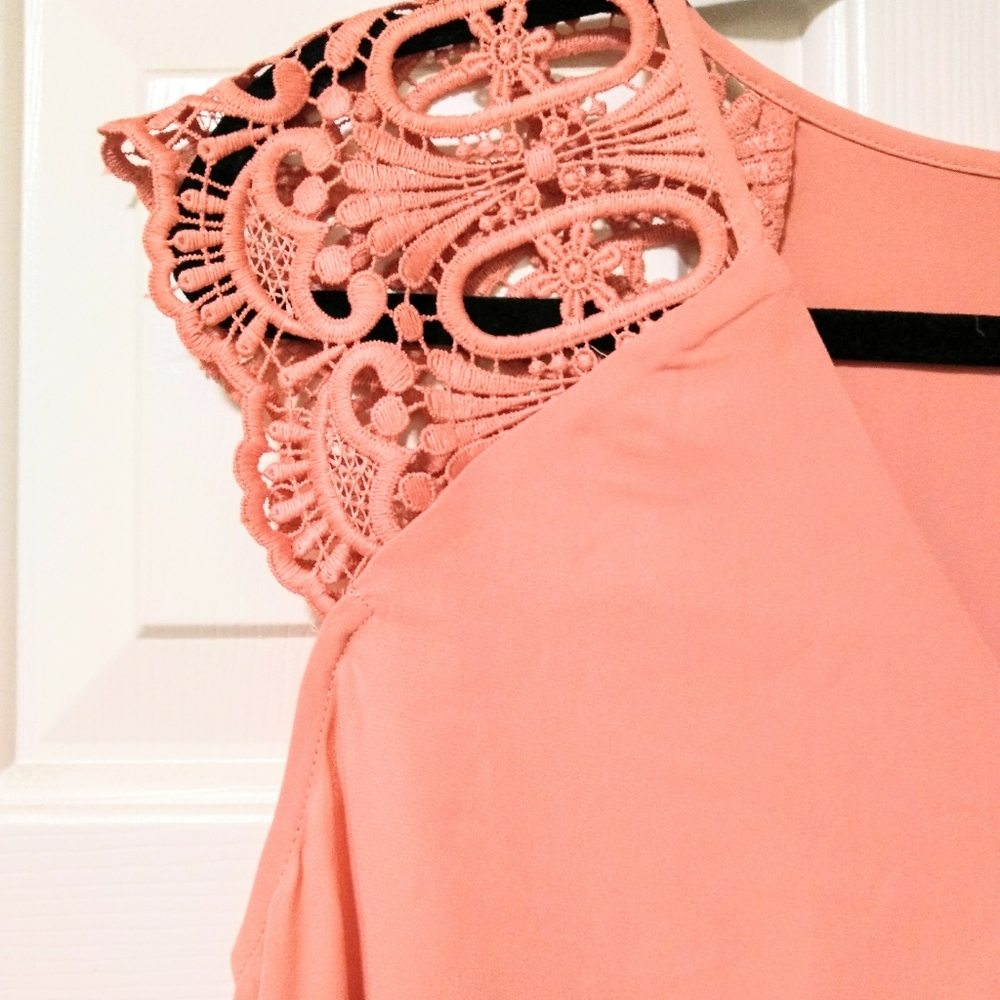 NWT Intricate Lace Shoulder Sleeveless Dress Shirt